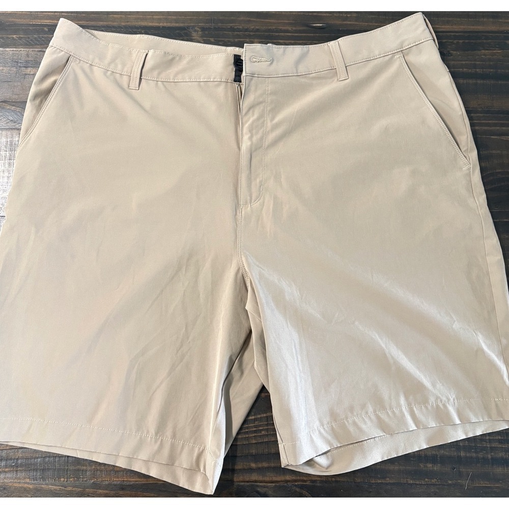 World Wide Sportsman Mens 44 Khaki Tan Fishing Shorts Quick Dry Performance